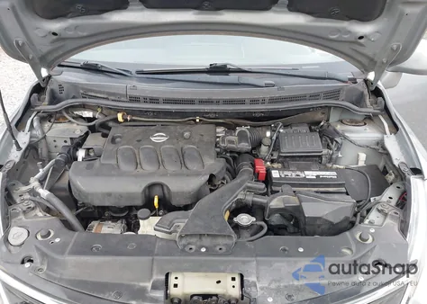 2011 Nissan Versa 1.8S z USA, uszkodzony, nr VIN 3N1BC1CP2BL390431